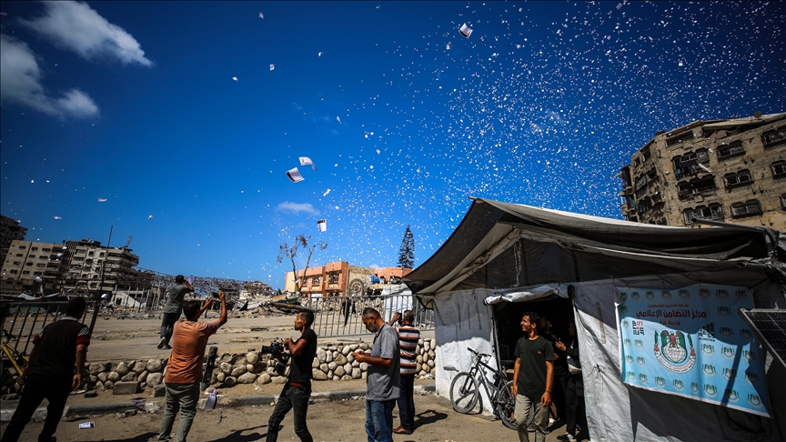 Israel drops anti-Hezbollah leaflets over Lebanese capital