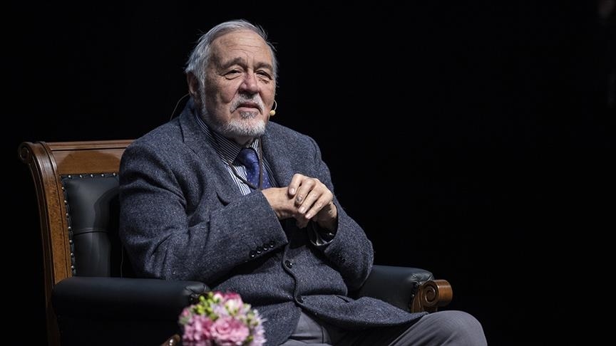 Dîroknas û nivîskar Prof. Dr. Îlber Ortayli wefat kir