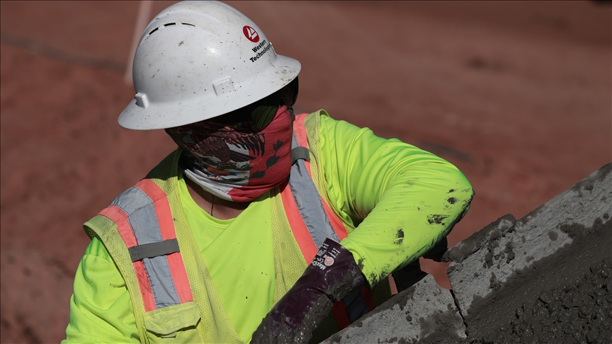 Number of job openings in US up in January