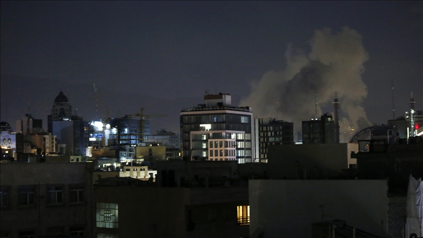 الجيش الإسرائيلي يطلق موجة غارات "واسعة" على طهران