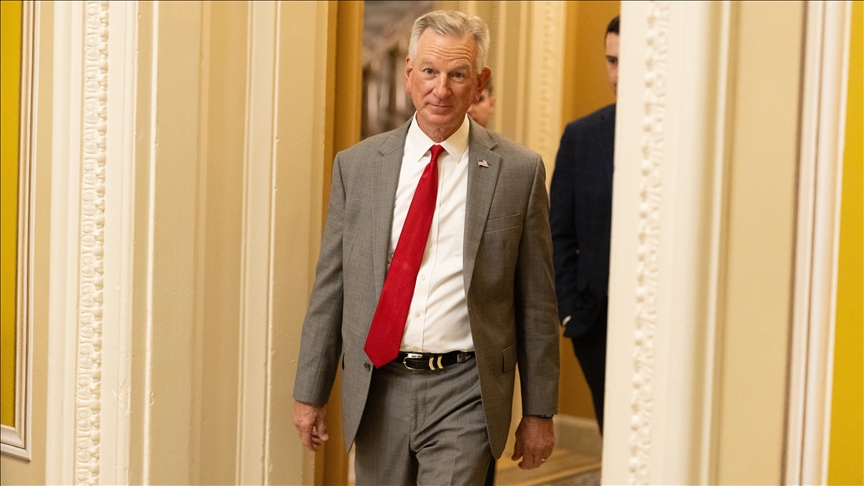 US senator defends anti-Islam remarks after criticism from Democrats