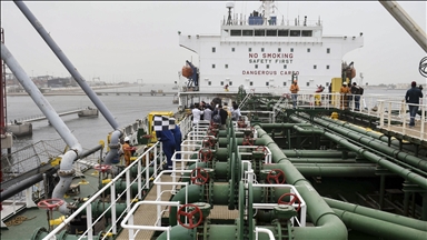 US allows temporary purchase of Russian oil stranded at sea to stabilize energy markets