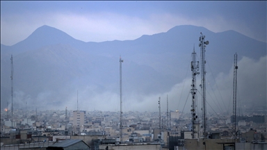 اليونان تنقل سفارتها في طهران إلى باكو لدواع أمنية