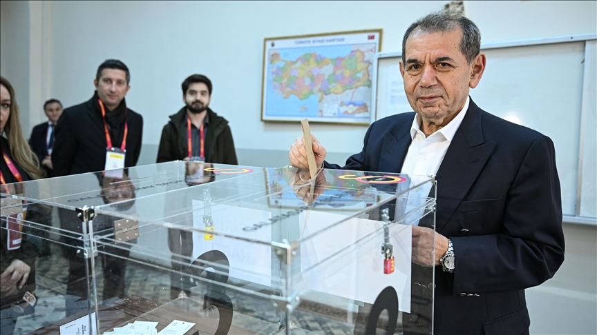 Galatasaray Başkanı Dursun Özbek, divan kurulunun başkanlık seçimiyle ilgili konuştu