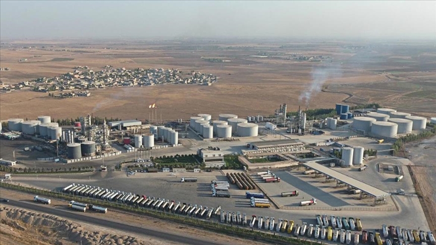 После атак беспилотников-камикадзе на нефтеперерабатывающем заводе в Эрбиле вспыхнул пожар