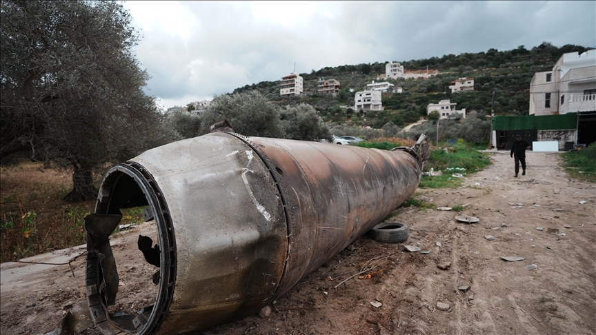 سقوط شظايا صاروخية جنوب الضفة الغربية 