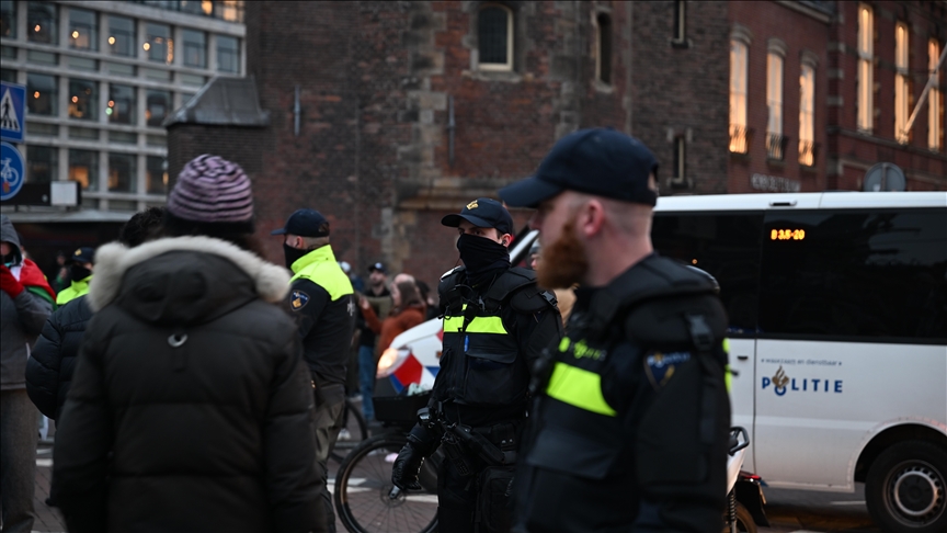 Explosion endommage une école juive à Amsterdam