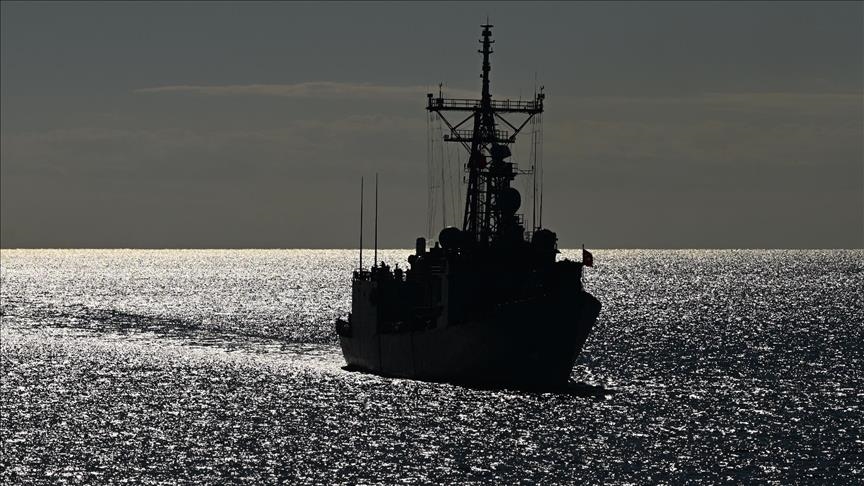 الجيش الإيراني: الهجوم الأمريكي على فرقاطتنا لن يمر دون رد