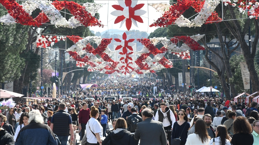 Shqipëri  festohet Dita e Verës