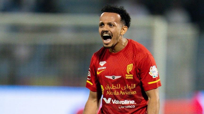 قدم.. القادسية يوقف سلسلة اللاهزيمة للأهلي في الدوري السعودي 