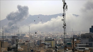 12 të vrarë në sulme amerikane dhe izraelite në Iranin qendror dhe perëndimor