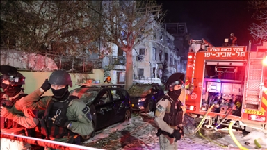 سقوط شظايا صواريخ إيرانية قرب تل أبيب 