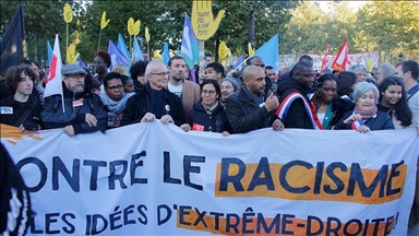 مظاهرات مناهضة للعنصرية وعنف الشرطة في 102 مدينة بفرنسا