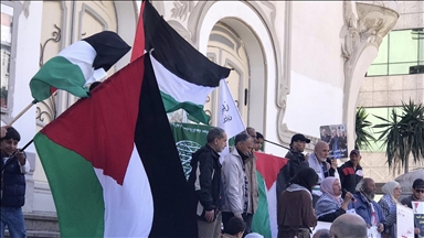 وقفة احتجاجية في تونس تندد بإغلاق إسرائيل للمسجد الأقصى