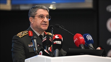 رئيس الأركان التركي يبحث مع نظيره الفرنسي التطورات الإقليمية