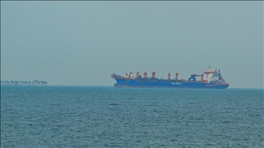 "سي إن إن": إيران تدرس السماح بمرور ناقلات نفط شريطة الدفع باليوان الصيني