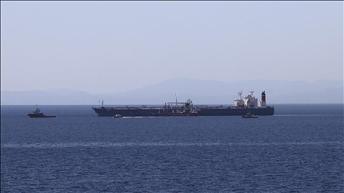 شركة بيانات بريطانية: 77 سفينة فقط عبرت مضيق هرمز في مارس