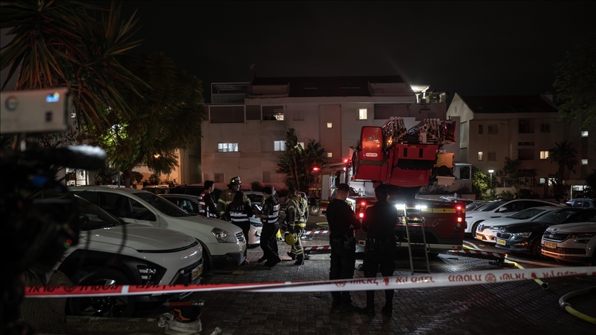 حرائق وإصابتان وسط إسرائيل إثر هجمات صاروخية من إيران 