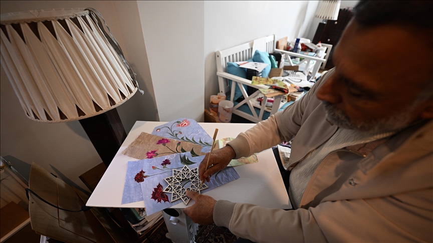 Ressam göz doktoru, sanatın iyileştirici gücünü hastalarıyla paylaşıyor