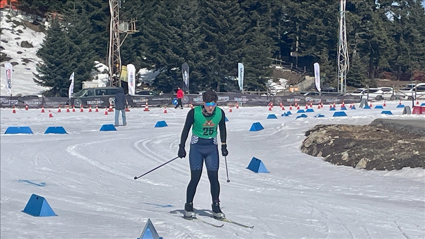 Türkiye'de ilk kez düzenlenen kış triatlonu Bolu'da yapıldı