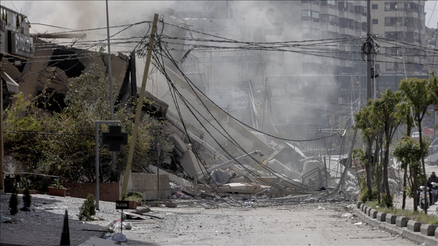 14 people, including 4 children, killed in Israeli attacks in southern Lebanon