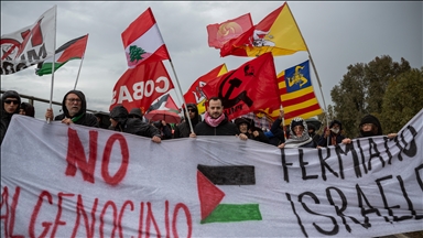 إيطاليا.. وقفة احتجاجية عند مدخل قاعدة أمريكية في جزيرة صقلية