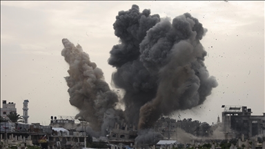 İsrail'in Gazze'de bir eve düzenlediği saldırıda 2'si çocuk 4 Filistinli hayatını kaybetti