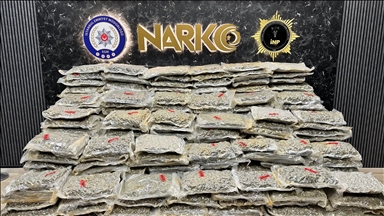 إسطنبول.. ضبط نصف طن من المخدرات في 4 شاحنات