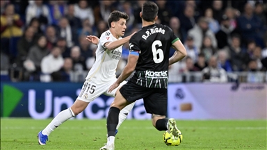 Arda Güler'in yaklaşık 70 metreden attığı golle Real Madrid, Elche'yi 4-1 yendi