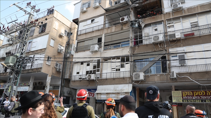 Des fragments d'un missile iranien tombent dans plusieurs localités du centre d’Israël