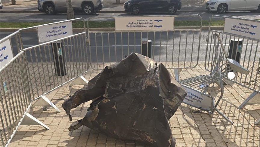 إعلام عبري: سقوط شظايا صاروخية قرب الكنيست ومكتب نتنياهو بالقدس 