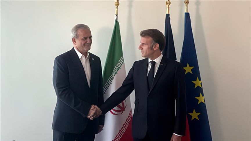 Entretien Macron-Pezeshkian: Paris juge "inadmissible" d'être ciblée, Téhéran refuse de "se soumettre aux intimidateurs"