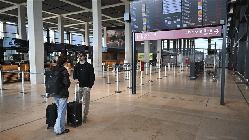 Berlin Brandenburg Havalimanı'nda 24 saatlik uyarı grevi kararı