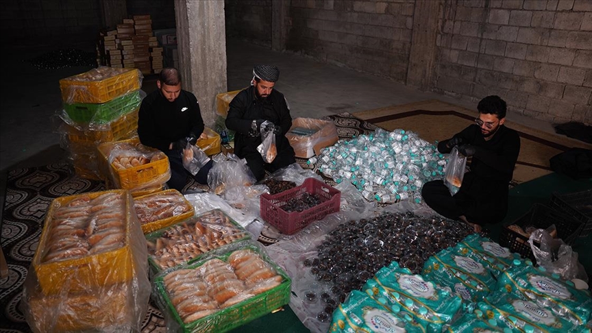 Irak'ın Süleymaniye kentinde iki cami, her gün bin yolcuya iftariyelik ikramında bulunuyor 