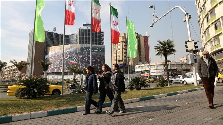 إيران تقرر زيادة الأجور رغم استمرار العدوان الإسرائيلي الأمريكي