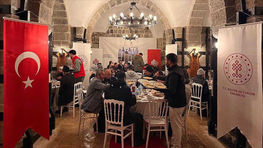 Vakıflar Genel Müdürlüğü günde 120 bini aşkın kişiye iftar veriyor