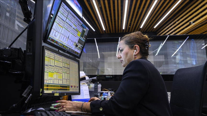 Türkiye's BIST 100 down over 1% at Monday's close