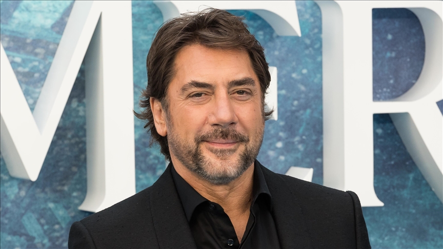 Spanish actor Javier Bardem calls for peace and Palestinian freedom while presenting award at Oscars
