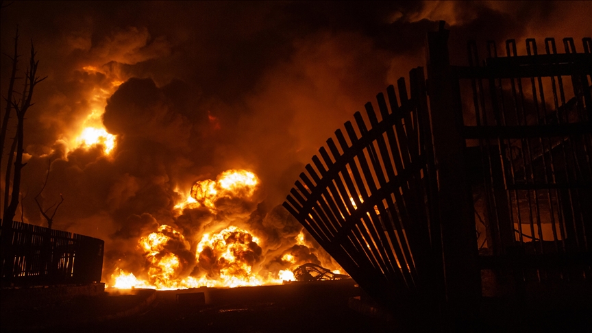 EAU : un incendie s’est déclaré dans une installation pétrolière de la région de Fujeira après une attaque de drone