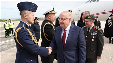 وزير الدفاع التركي يصل روما تلبية لدعوة نظيره الإيطالي