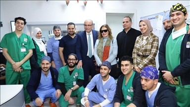 مصر.. السفير التركي يزور مستشفى "الناس" الخيري ويتفقد مرضى