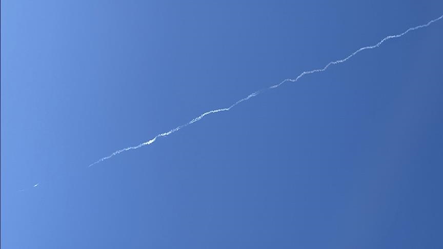 صفارات الإنذار تدوي وسط إسرائيل بعد رشقة سابعة من إيران 