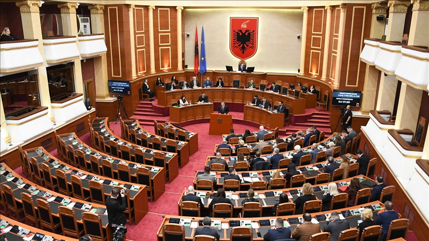 البرلمان الألباني يوافق على تصنيف إيران "دولة راعية للإرهاب"