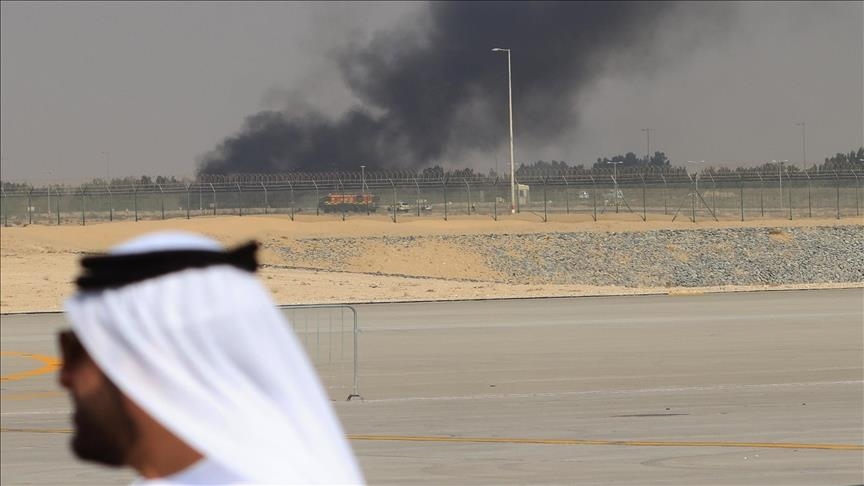 الإمارات تتعامل مع 10 صواريخ و45 مسيرة قادمة من إيران 