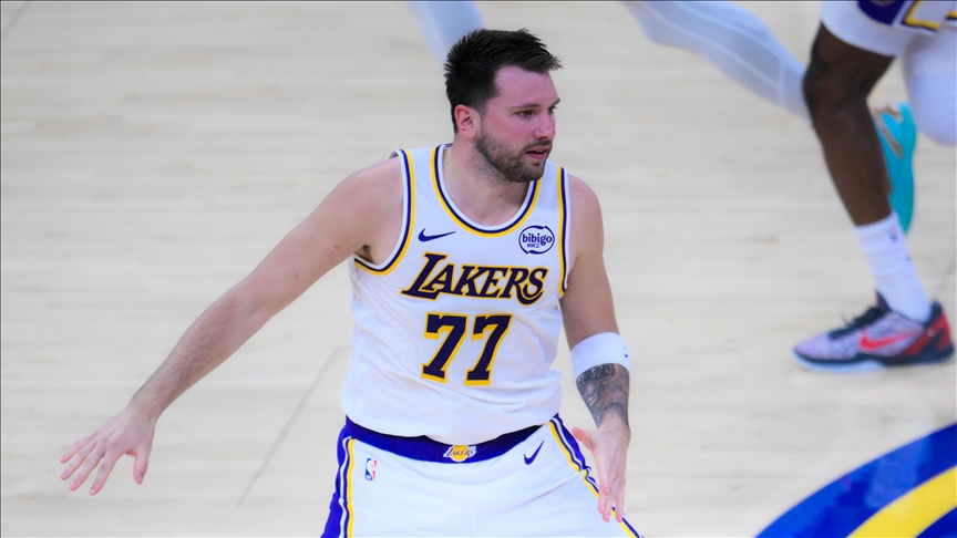 NBA'de Lakers, Rockets'ı yenerek art arda 6. galibiyetine ulaştı