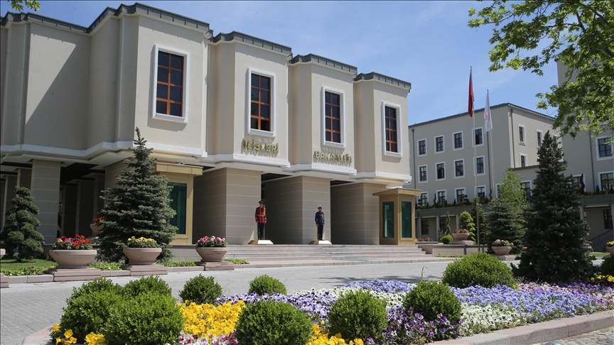 Kuşadası Belediye Başkanı Günel, görevden uzaklaştırıldı