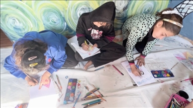 ألوان تواجه الحرب.. "مرسم ميس"  فسحة أمل لأطفال بغزة 