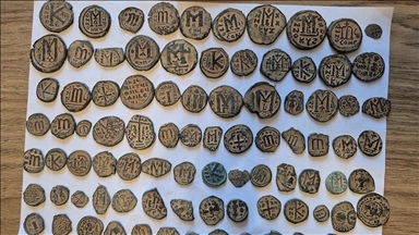 İtalya'ya kaçırılmak istenen tarihi eserleri şoför kabinindeki sıra dışı yoğunluk ele vermiş