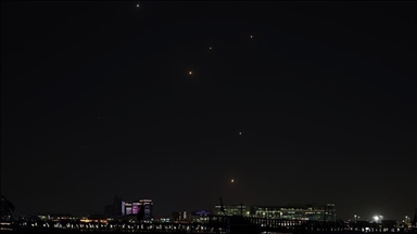 صفارات الإنذار تدوي بتل أبيب والجليل للمرة الرابعة منذ الصباح 