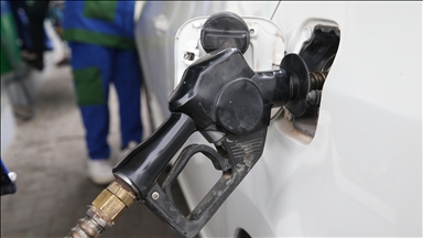 US diesel prices top $5 per gallon for 1st time since 2022 as Iran war squeezes global oil supplies